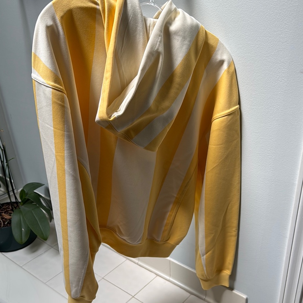Nike Yellow and White Hoodie Relaxed Fit Sweatshirt - Picture 2 of 3